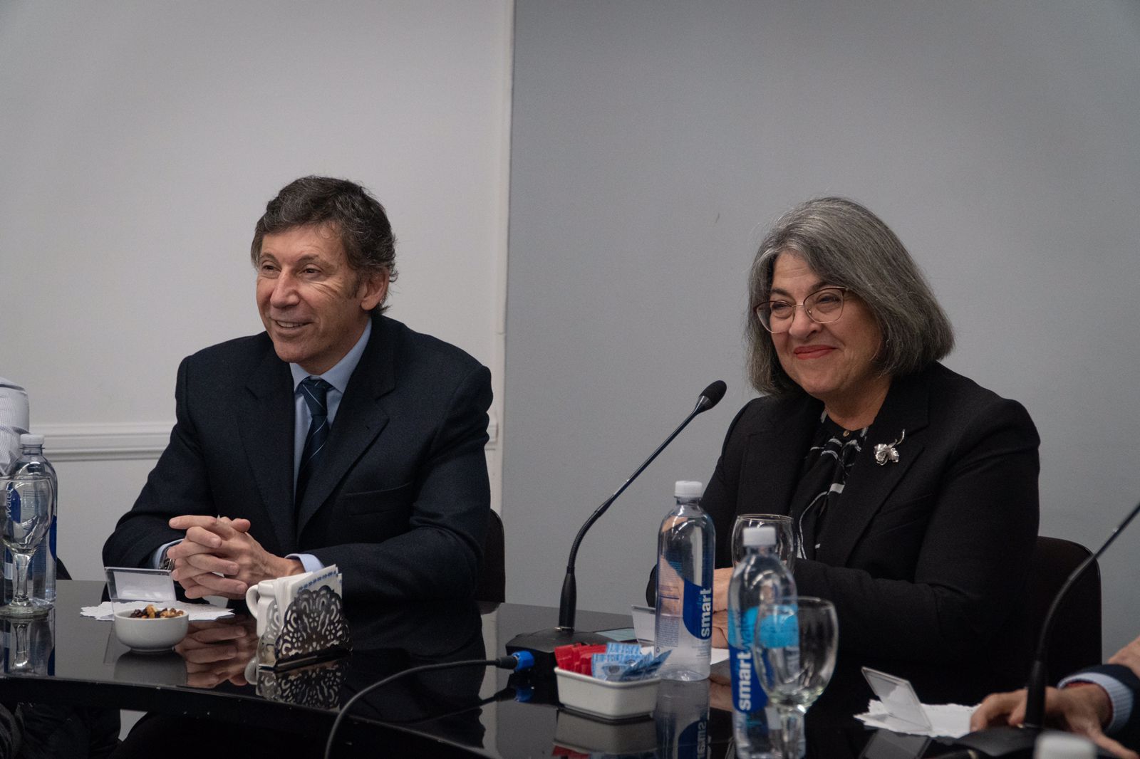 El intendente de San Isidro, Gustavo Posse, se reunió con la alcaldesa de Miami, Daniella Levine Cava para analizar el desarrollo de políticas públicas