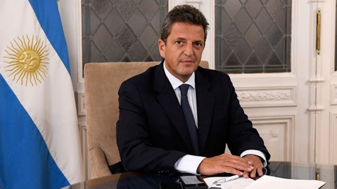 Orden fiscal, superávit comercial, fortalecimiento de reservas y desarrollo con inclusión, los principios del ministro de Economía, Sergio Massa