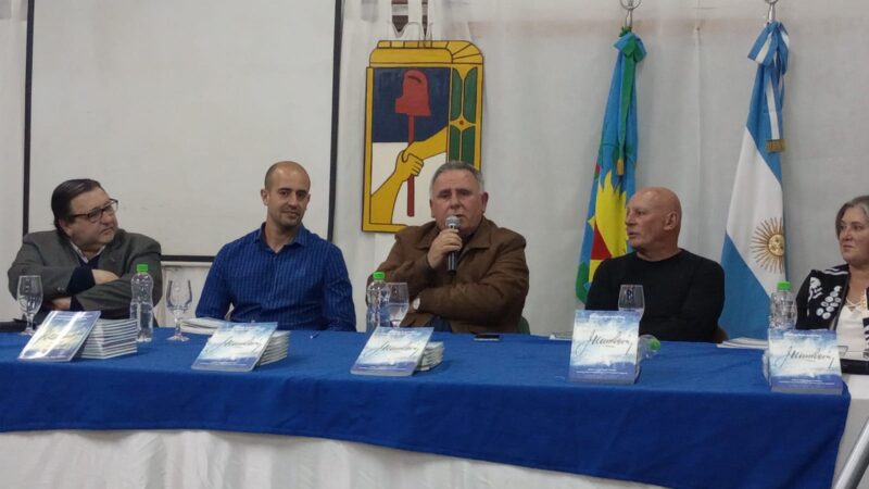 Viñales presentó en 9 de Julio la Historia del Peronismo en Imágenes