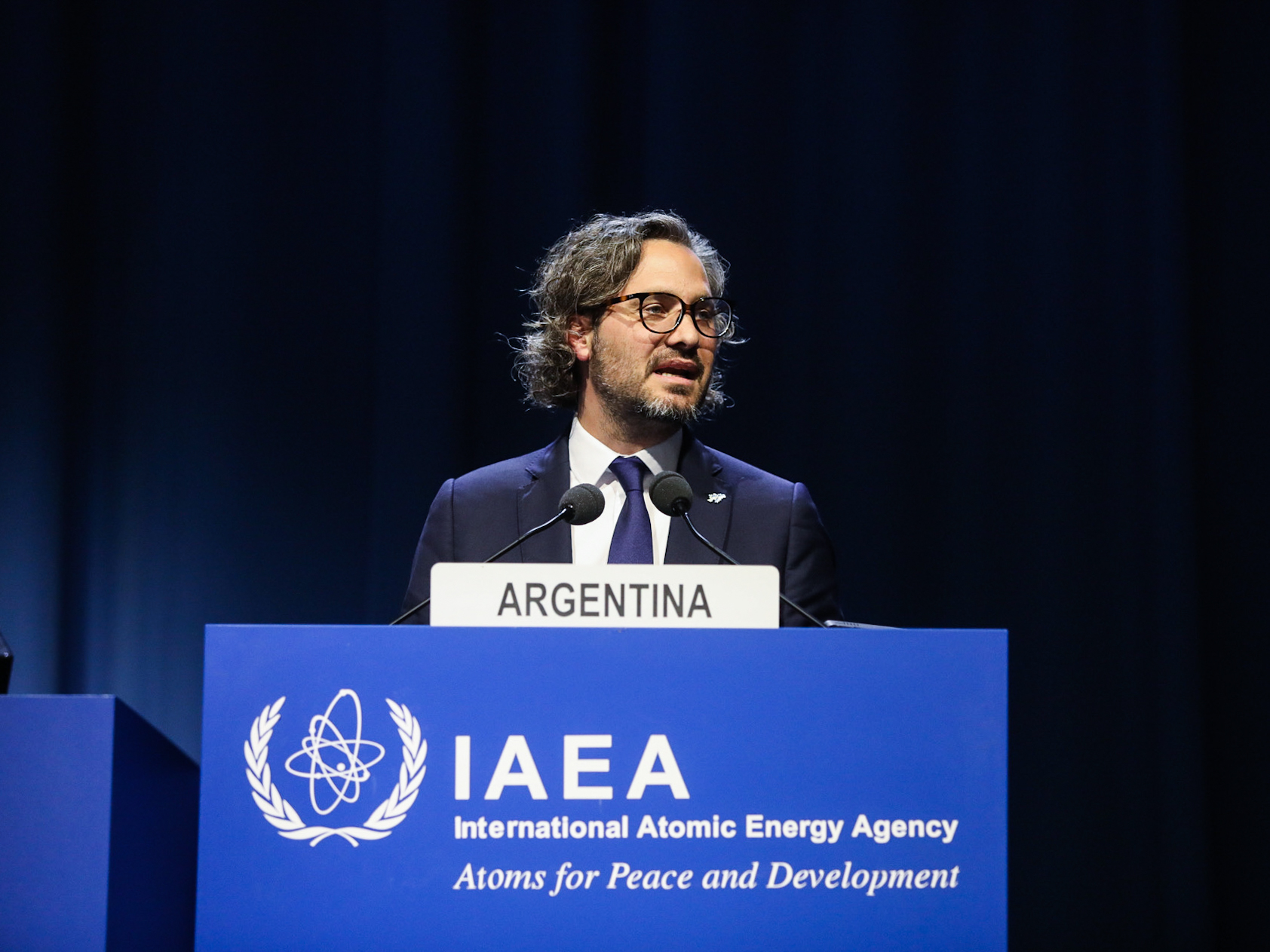 Cafiero sobre la guerra en Ucrania: «Estamos ante un escenario que amenaza nuestra seguridad»