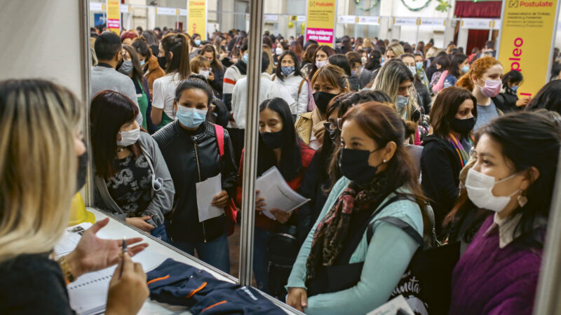 Más de 300 vacantes laborales exclusivas para mujeres