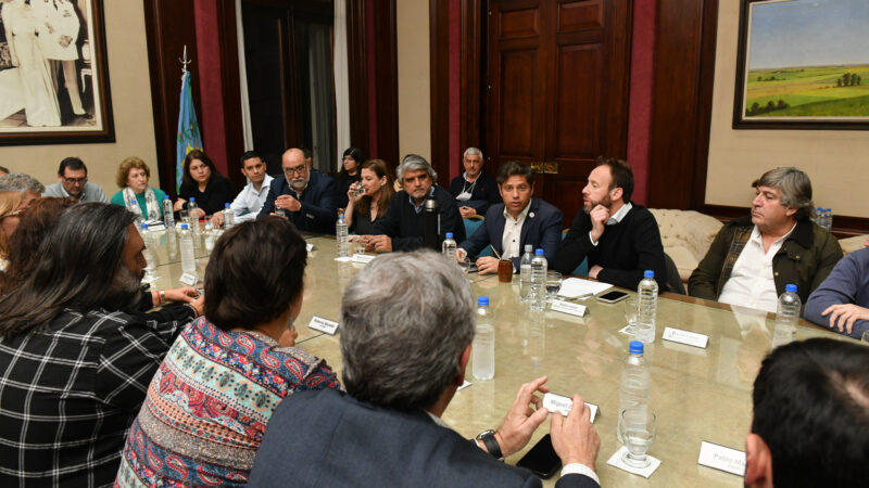 Buenos Aires: El gobernador Kicillof anunció aumento para estatales