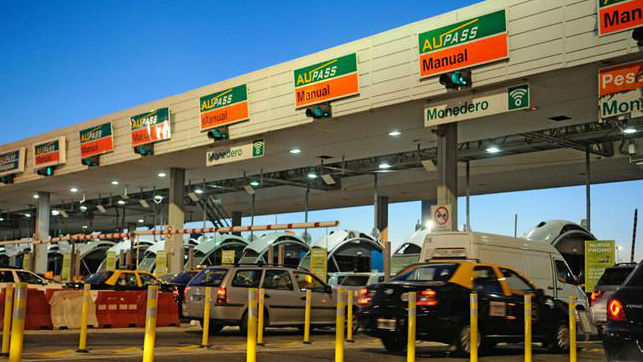 Un 40 por ciento aumentaron los peajes en las autopistas de CABA