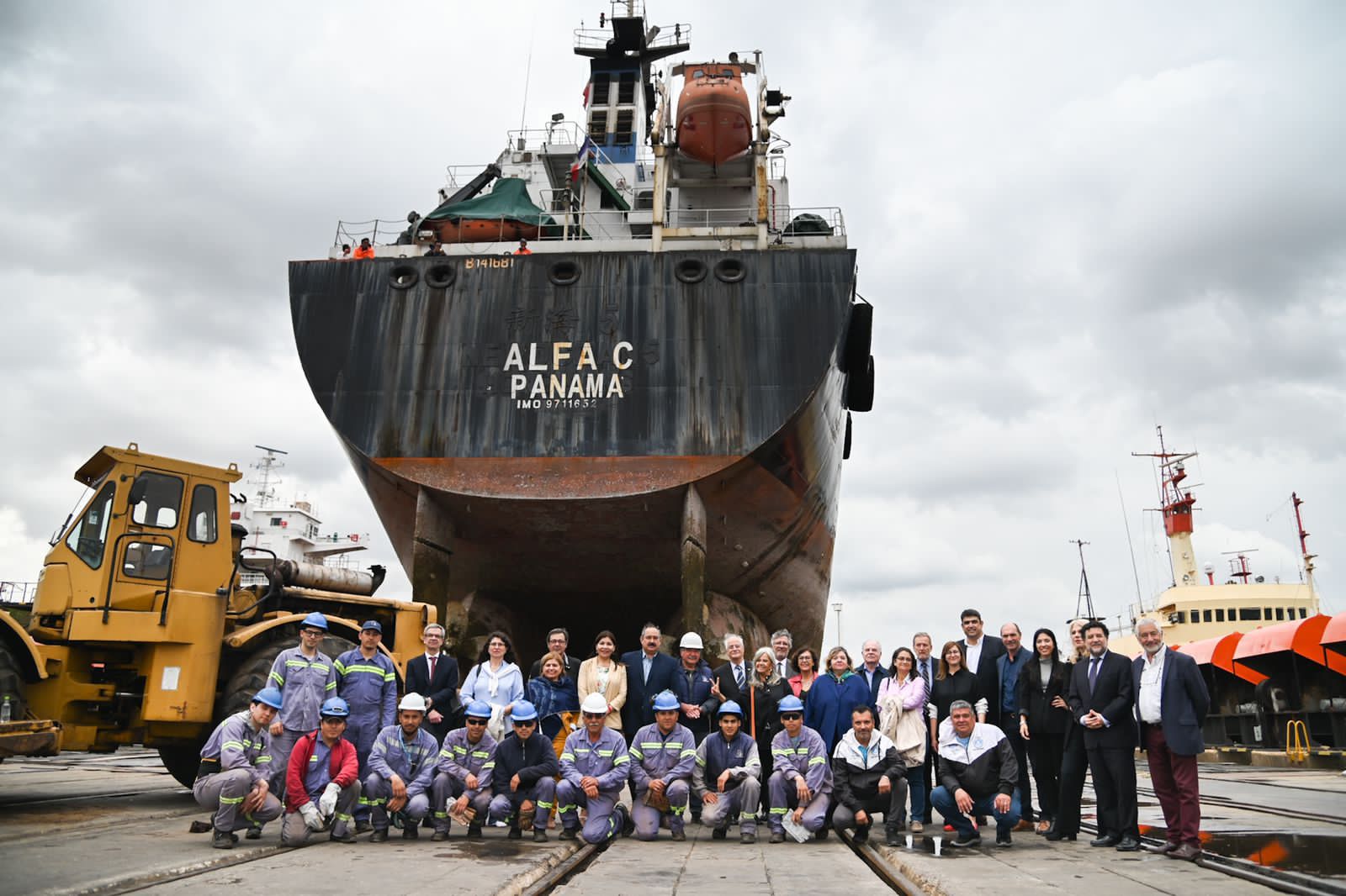 Taiana en el Astillero Tandanor: » Creemos en la industria nacional»