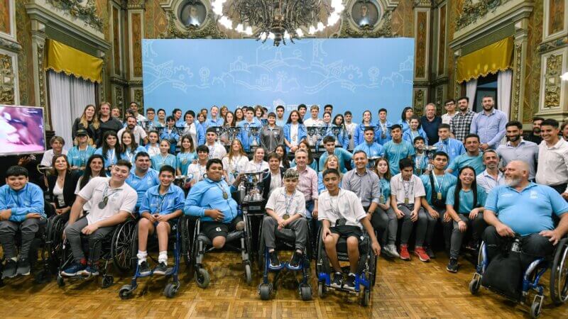 Kicillof recibió a los ganadores  de los Juegos Evita 2022