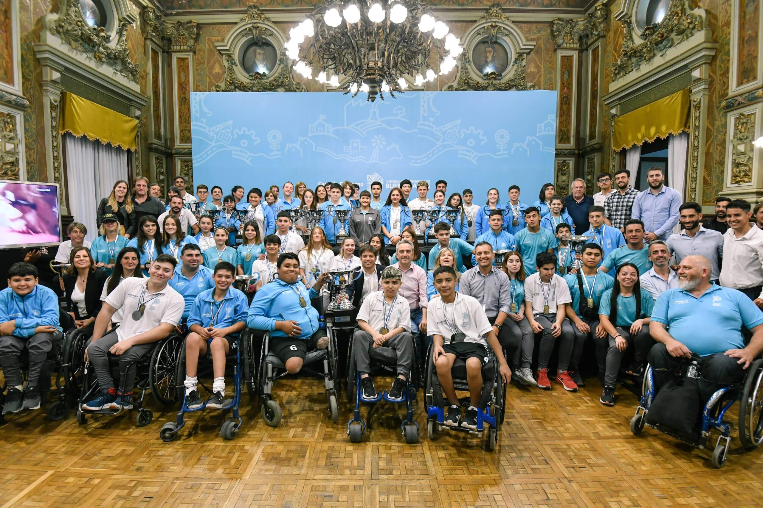 Kicillof recibió a los ganadores de los Juegos Evita 2022
