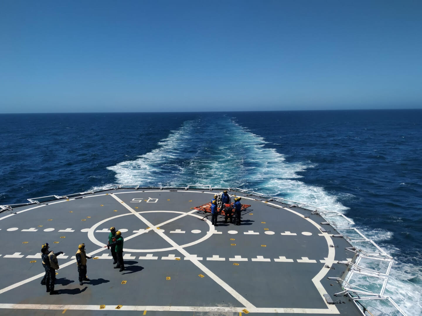 El rompehielos Irízar realiza pruebas con vistas a la Campaña Antártica