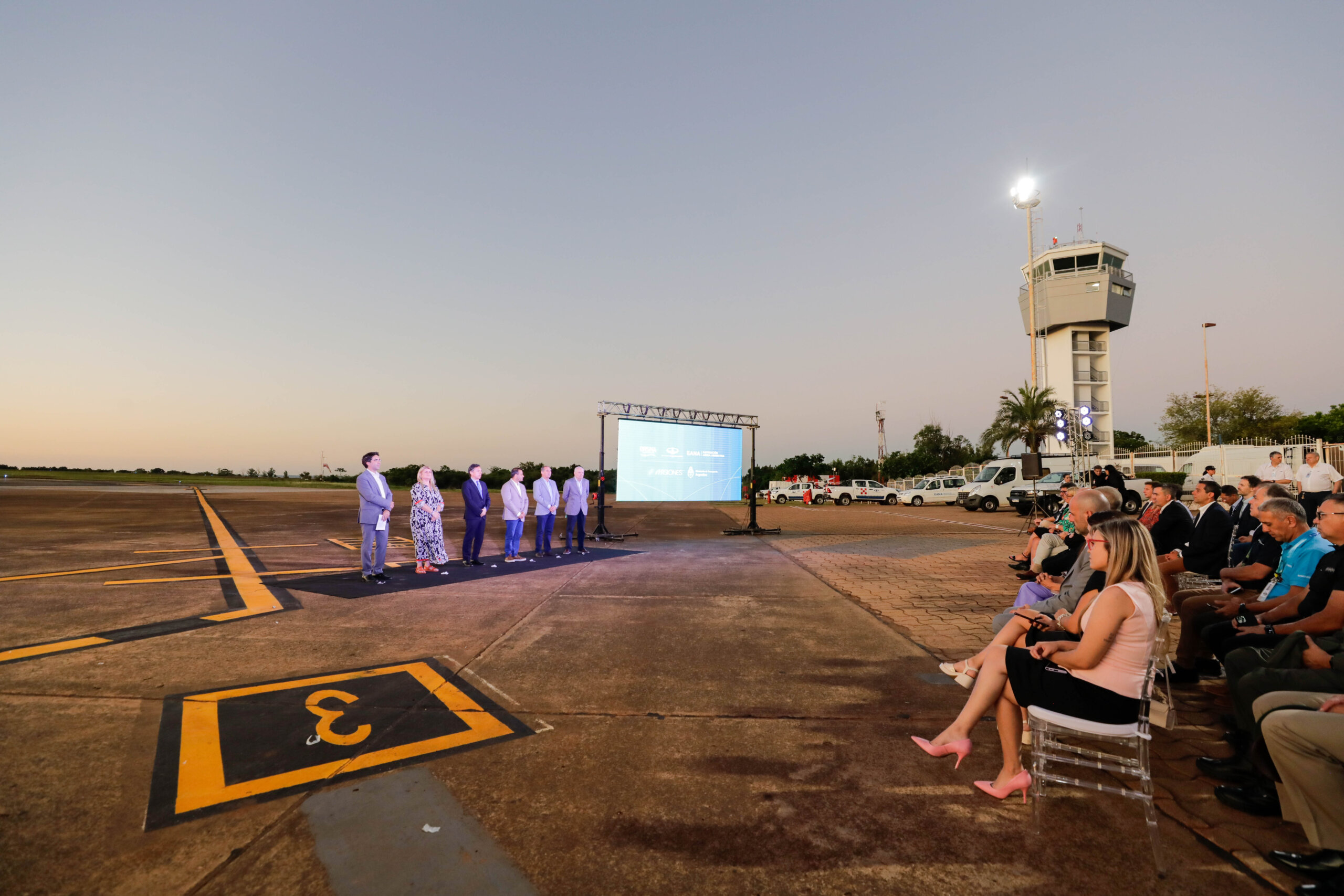 Inauguran obras en el aeropuerto de Posadas