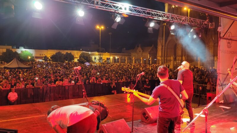“Muchachos, ahora nos volvimos a ilusionar” se gritó  en Luján