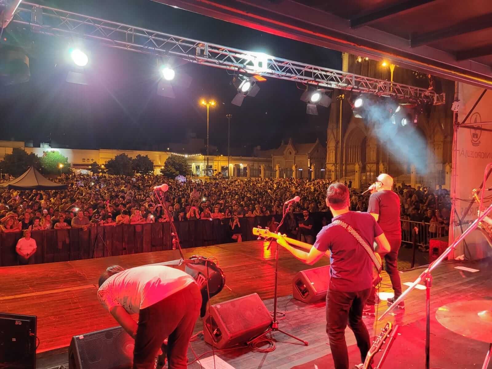 “Muchachos, ahora nos volvimos a ilusionar” se gritó en Luján