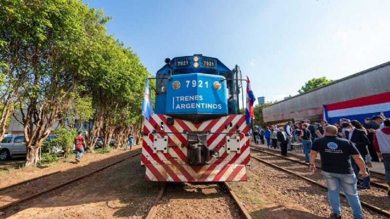Argentina y Paraguay firman acuerdo por transporte de pasajeros