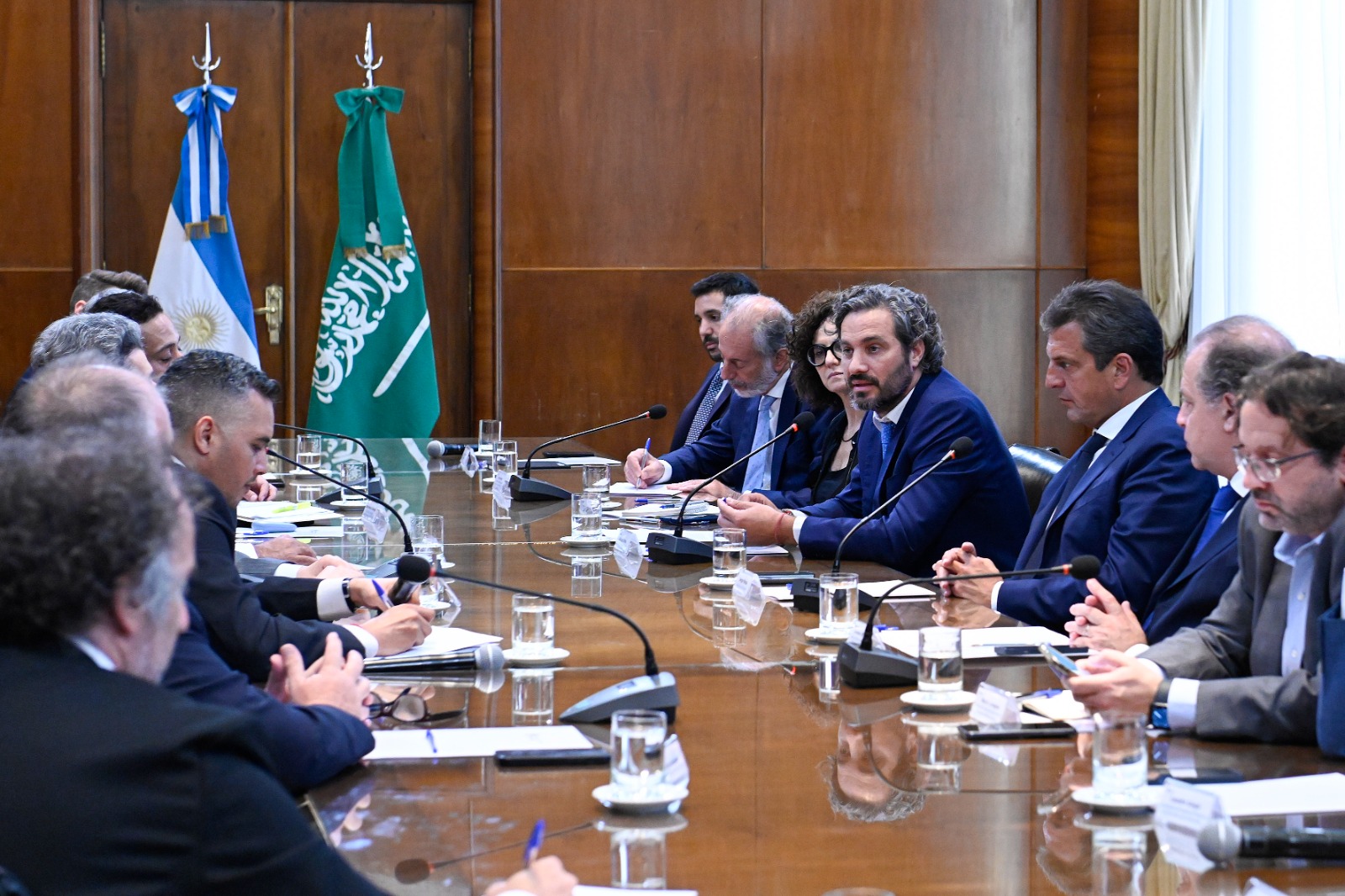 Arabia Saudita quiere invertir 500 millones de dólares en energía y salud alimentaria