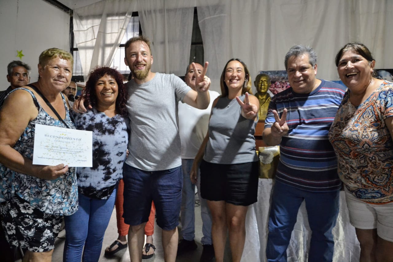 La agrupación Movimiento Peronista Lomense reconoció a sus militantes