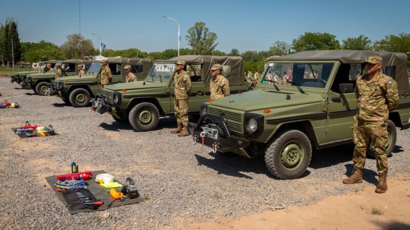 Taiana inauguró en Santa Fe una planta  de modernización de vehículos del Ejército