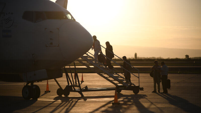 Durante enero volaron casi 2.5 millones de personas por el país
