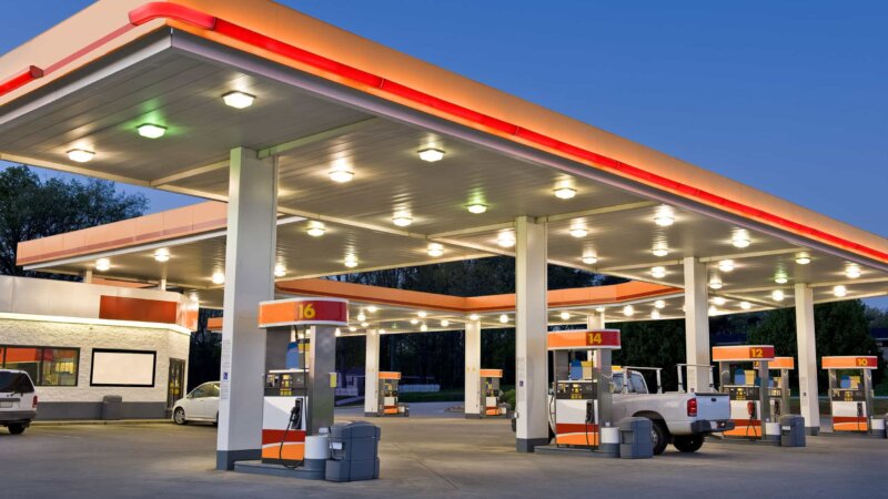 Estaciones de servicio continuarán recibiendo tarjetas de crédito como forma de pago