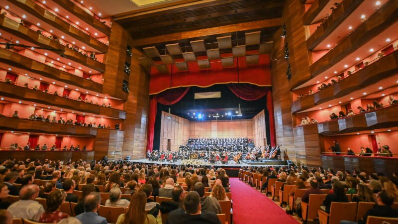 Se reinauguró la Sala “Alberto Ginastera” del Centro Provincial de las Artes Teatro Argentino de La Plata