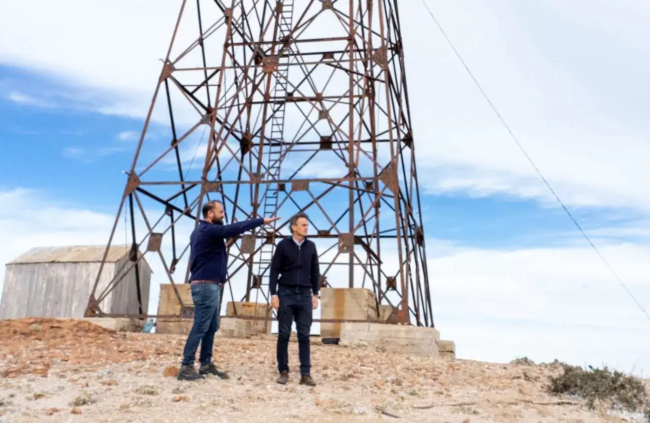 Katopodis anunció el Programa de Recuperación de Faros Argentinos(con video)