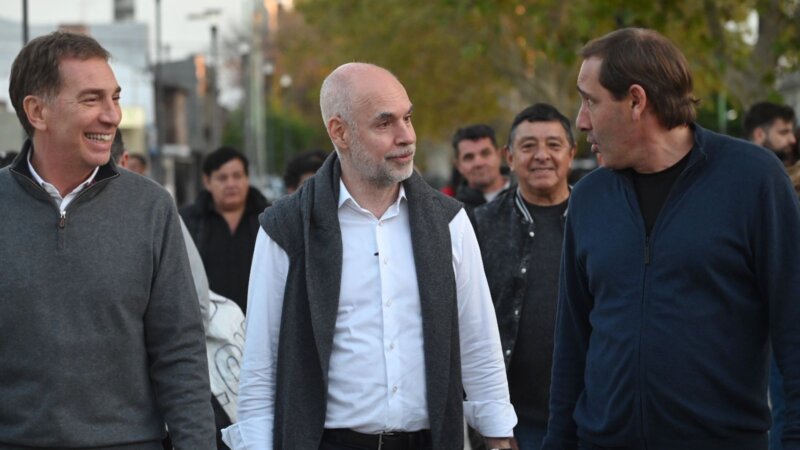 Larreta con Santilli y Garro en La Plata: “Para nosotros defender a nuestros intendentes es una prioridad.
