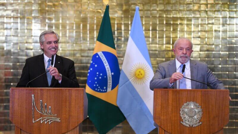 Fernández:»Celebro el apoyo explícito que el presidente Lula nos ha dado como país y como gobierno»
