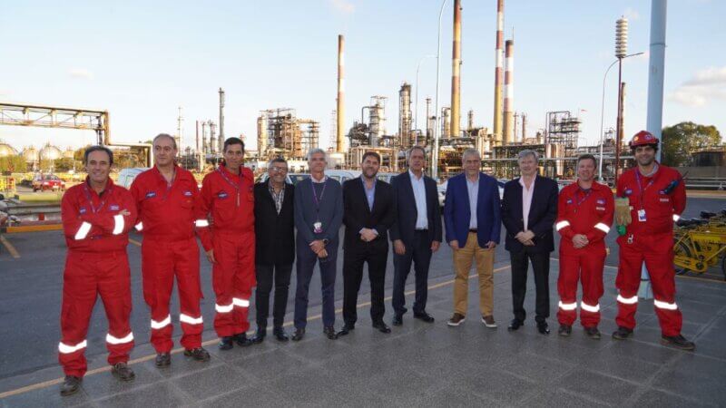 Scioli y  Ferraresi estuvieron en la refinería Raizen, en Dock Sud