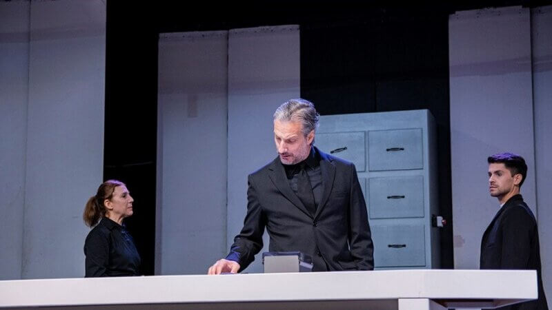 «La Fundación», una obra sobre el poder y las tradiciones en el Teatro La Mueca