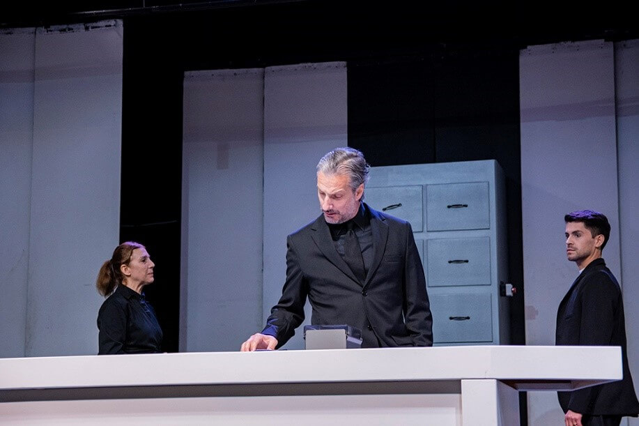 «La Fundación», una obra sobre el poder y las tradiciones en el Teatro La Mueca