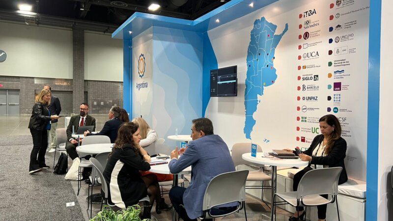 En Estados Unidos, 29 universidades argentinas participan de prestigiosa conferencia y exposición global sobre educación