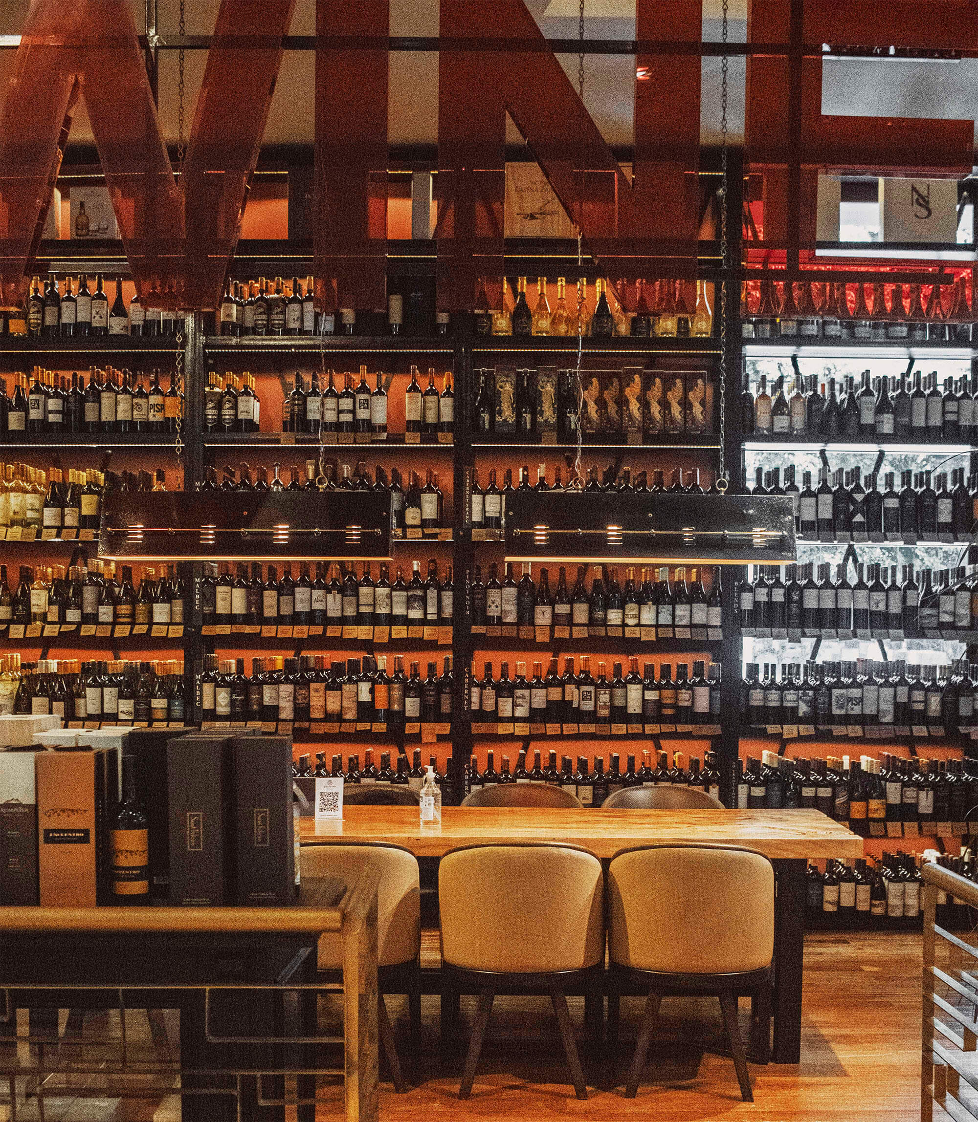 Gourmand Food Hall sorprende con una exclusiva selección de vinos del mundo