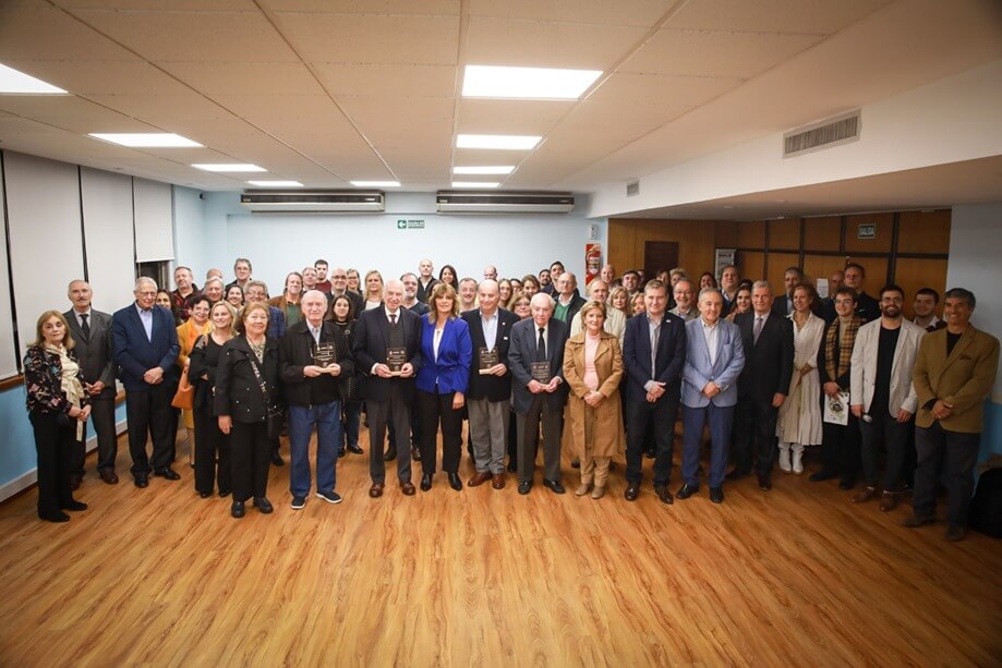 Asociación Argentina de Ingeniería Sanitaria y Ciencias del Ambiente celebra sus 75 años