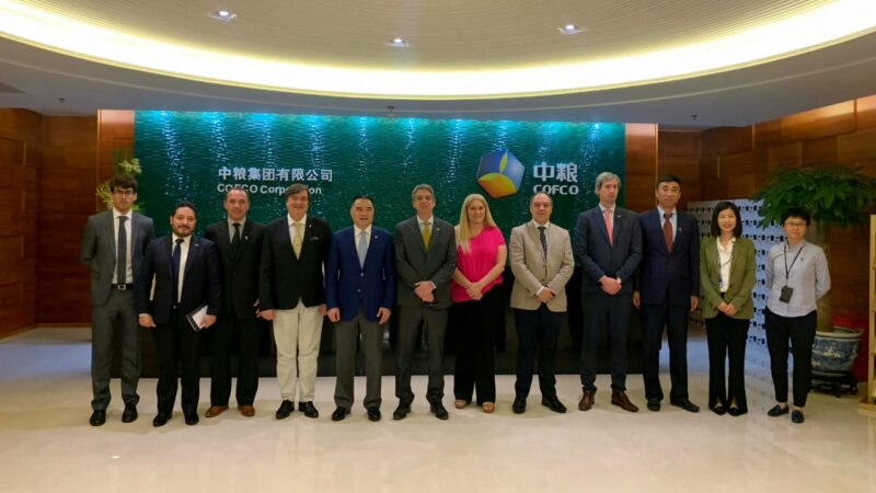 Avanzan negociaciones con China para exportarle productos de orígen animal y vegetal