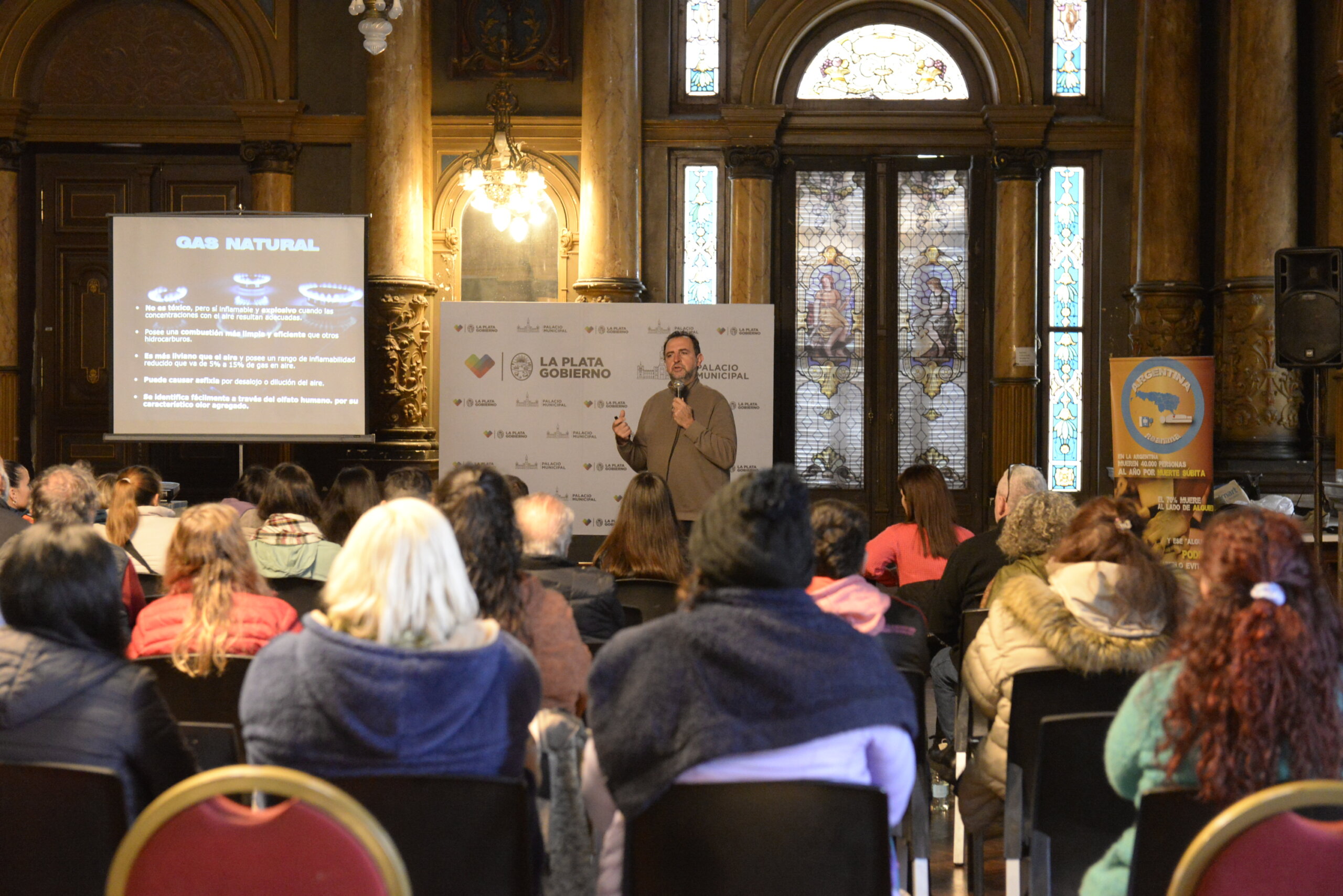 La Plata: la empresa Camuzzi brindó una capacitación gratuita de Reanimación Cardiopulmonar(RCP)