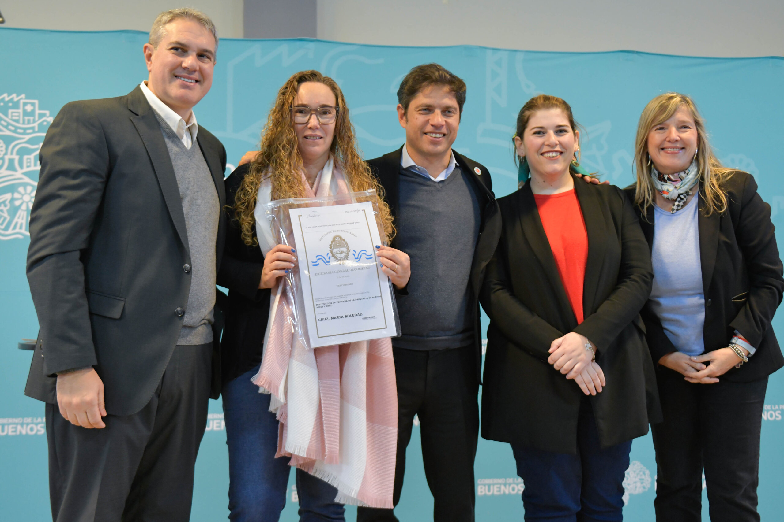 Kicillof entregó 127 títulos de propiedad gratuitos en Chacabuco 