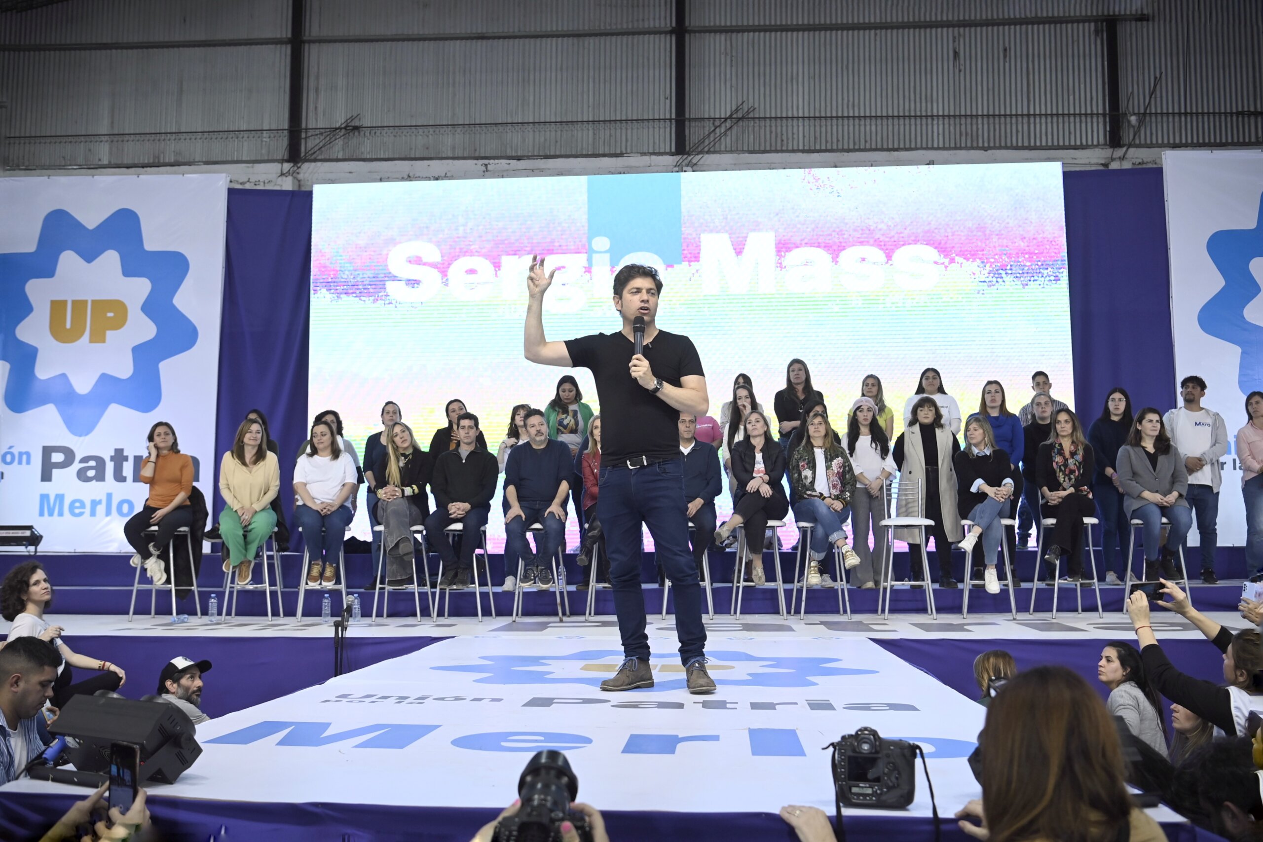 Kicillof en Merlo:» Van contra las mujeres organizadas»