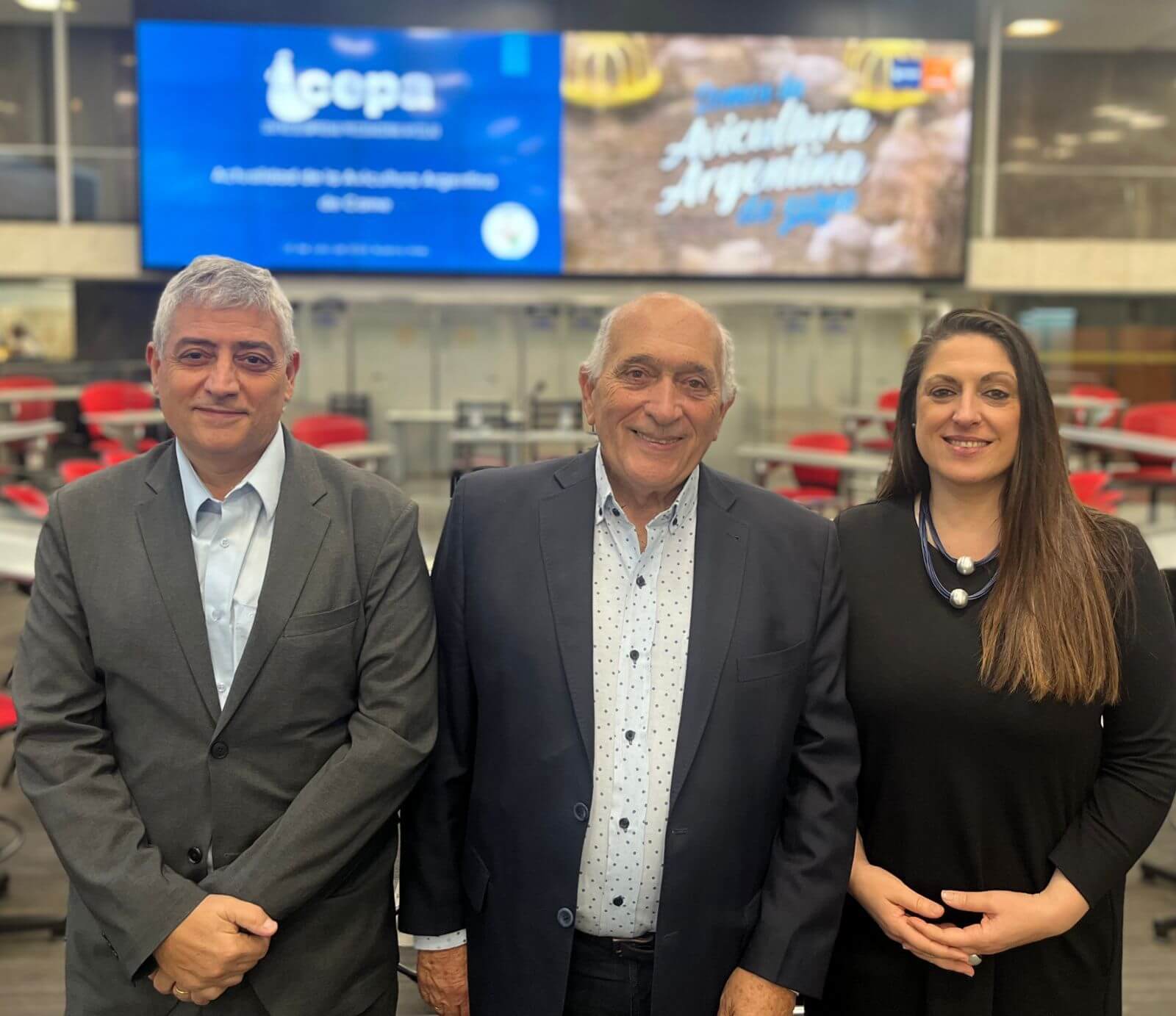 Roberto Domenech: “Se estima una producción de 1000 millones de pollos, con un consumo aparente de 47 kg/hab/año”