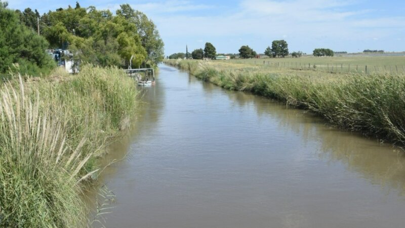 Valle bonaerense del rio Colorado: impermeabilizarán dos canales