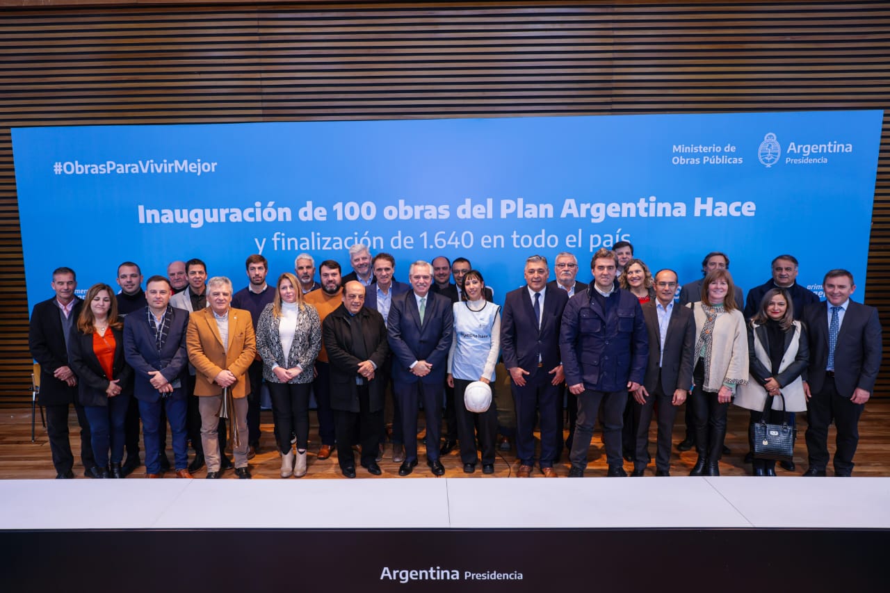 Fernández y Katopodis inauguraron 100 obras del Plan Argentina Hace de manera simultánea