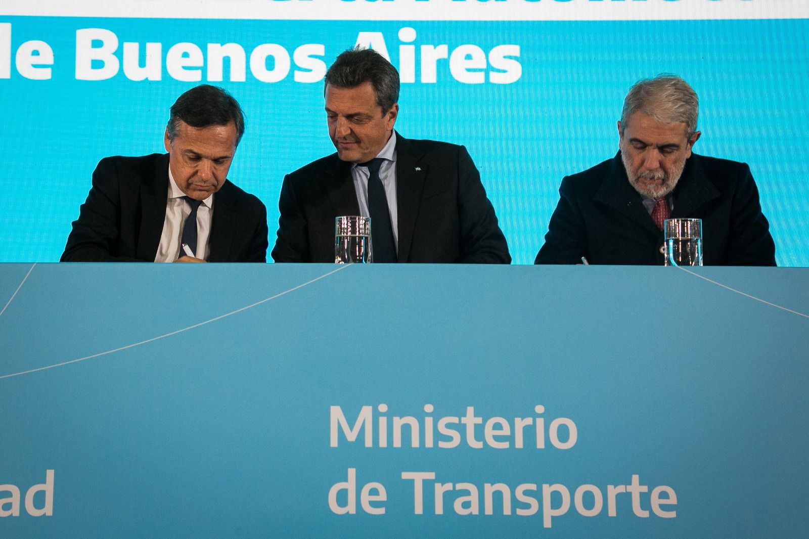 Giuliano y Massa presentaron el sistema de alerta automotor de SUBE