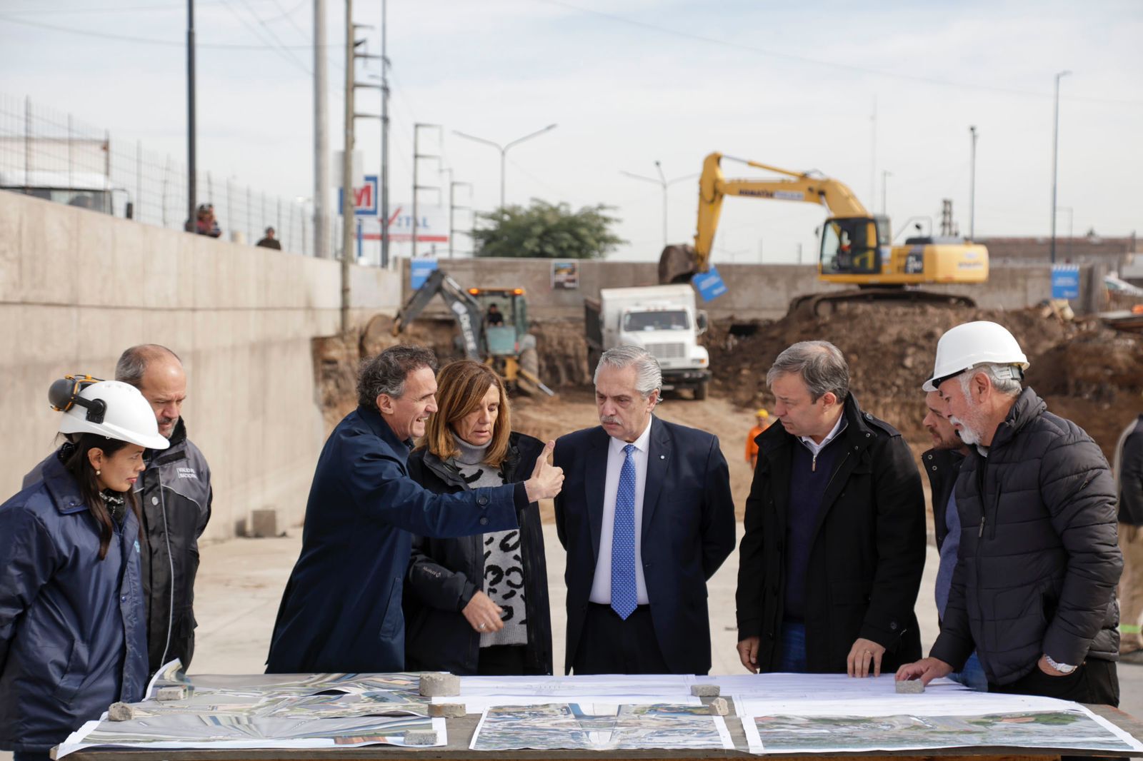 El presidente Alberto Fernández recorrió obras en marcha en Almirante Brown