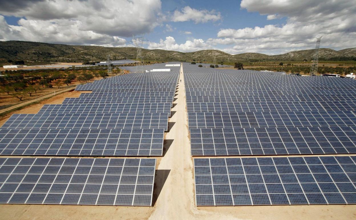 El Grupo Banco Nación colocó títulos por mas más de U$S 55 millones para la  construcción de un parque solar en La Rioja