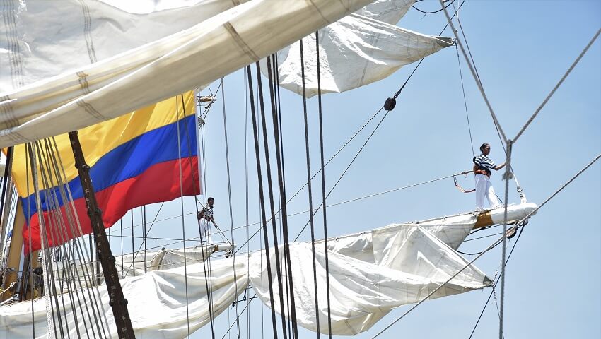 La Fragata ARA «Libertad» participó de los actos por los 200 años de creación de la Armada colombiana