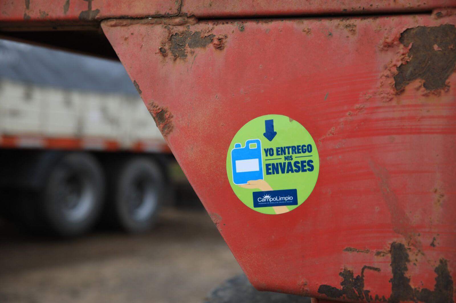 Se producen en serie bidones de productos fitosanitarios elaborados con plástico reciclado