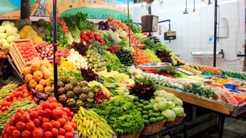 Batata, cebolla, lechuga, papa, tomate y zapallo, las verduras más vendidas en el Mercado Central