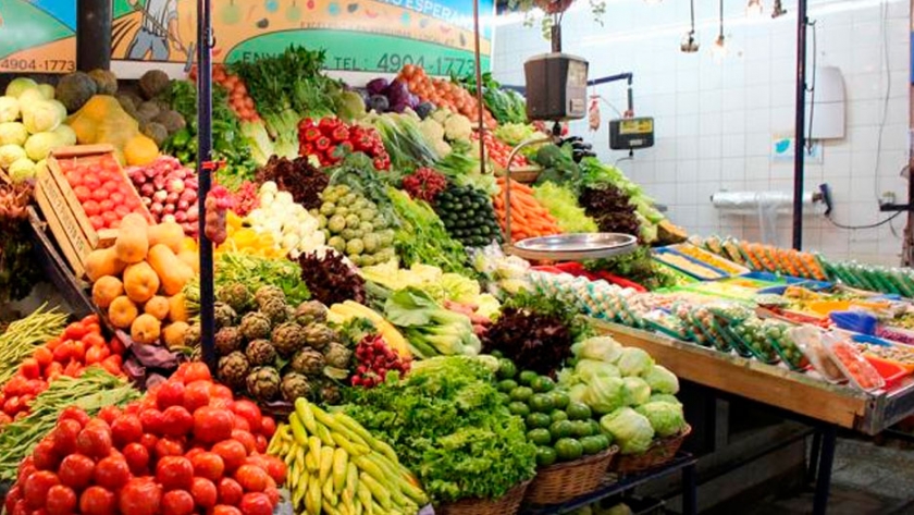 Batata, cebolla, lechuga, papa, tomate y zapallo, las verduras más vendidas en el Mercado Central
