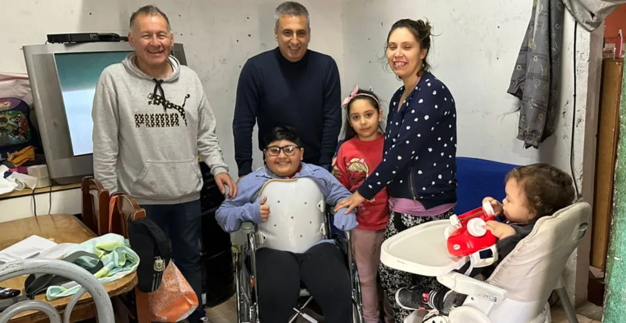 Donan silla de ruedas a niño que padece anemia hemolítica autoinmune