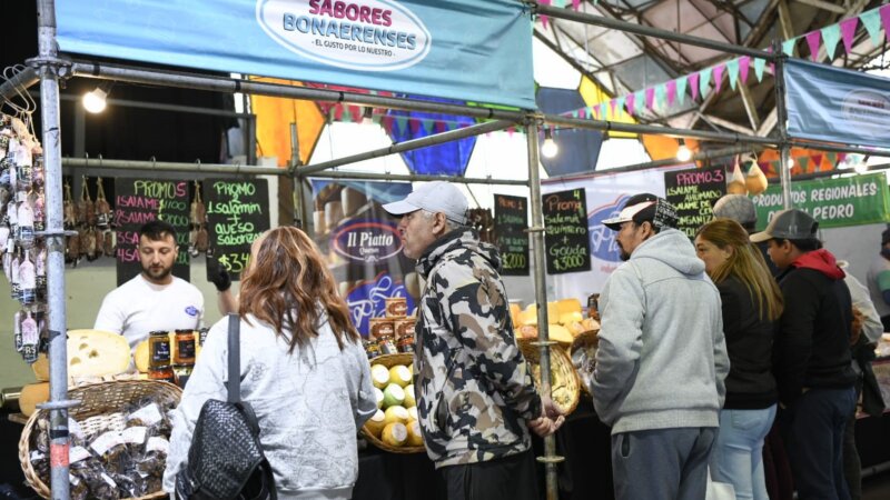 Exitosa feria de alimentos Sabores Bonaerenses en Escobar