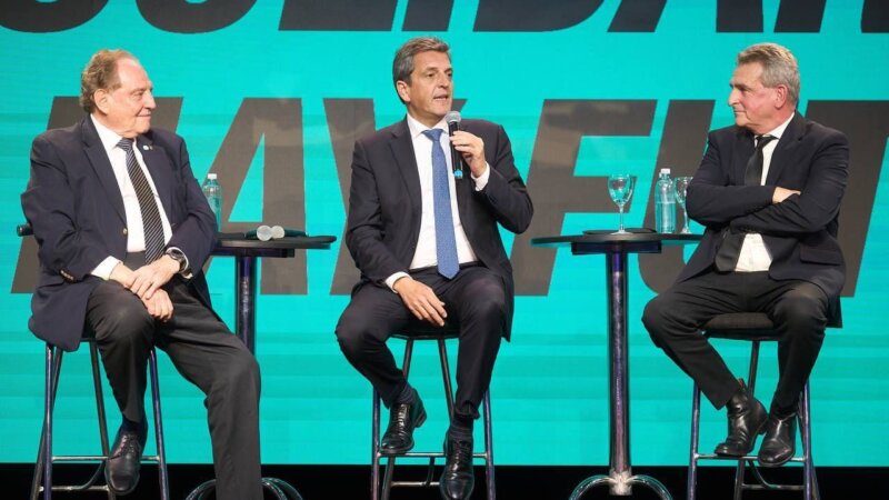 Sergio Massa encabezó un acto con 2.000 empresarios PYME en Parque Norte.