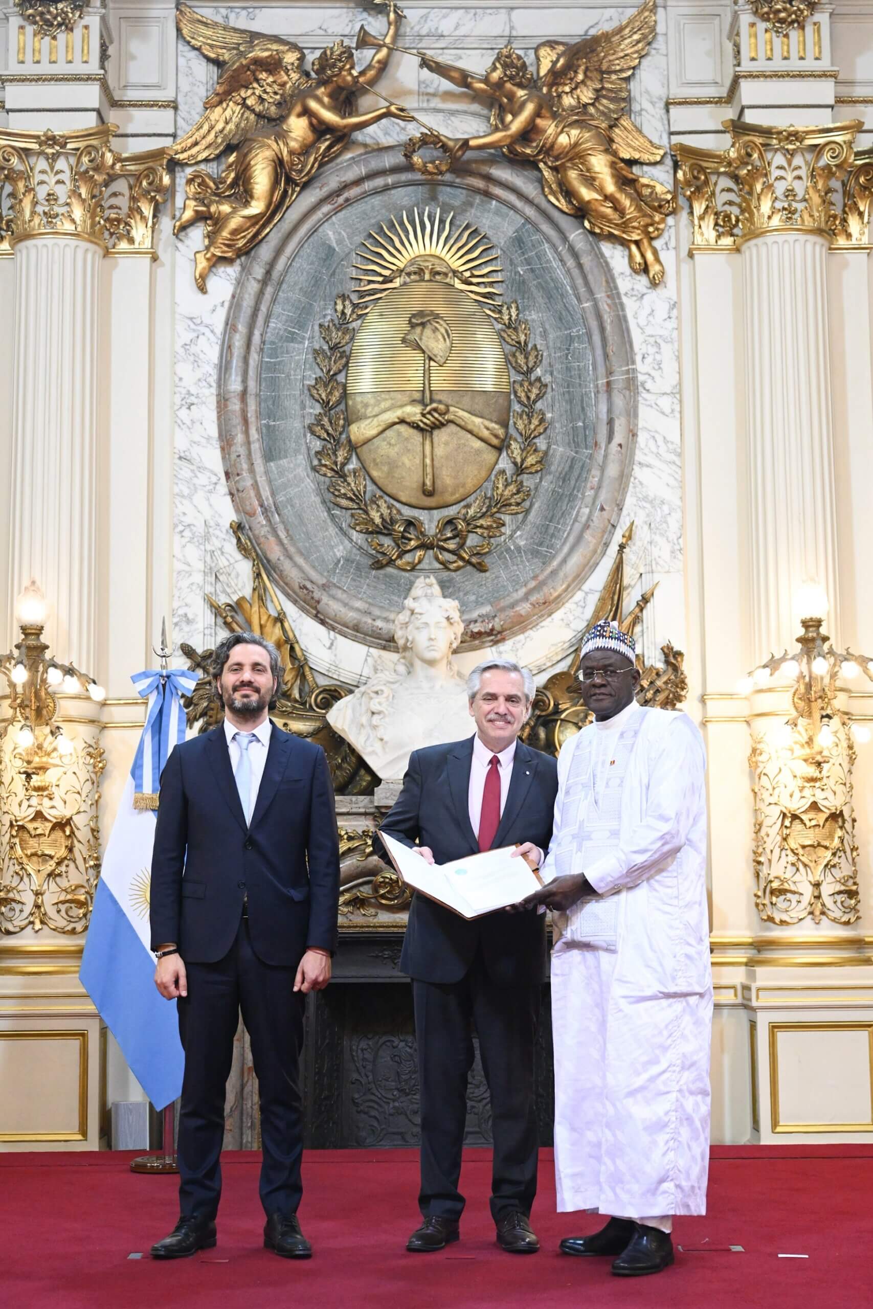 El presidente Alberto Fernández recibió cartas credenciales de 25 nuevos embajadores