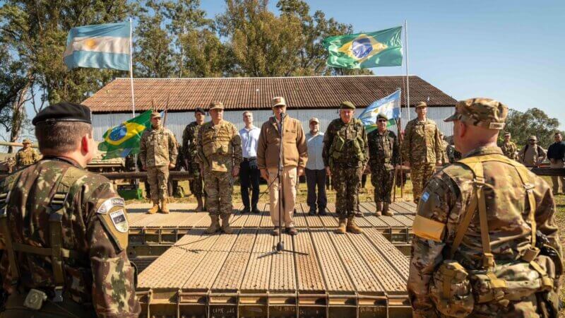 Avanzan los ejercicios militares de Argentina y Brasil en Monte Caseros