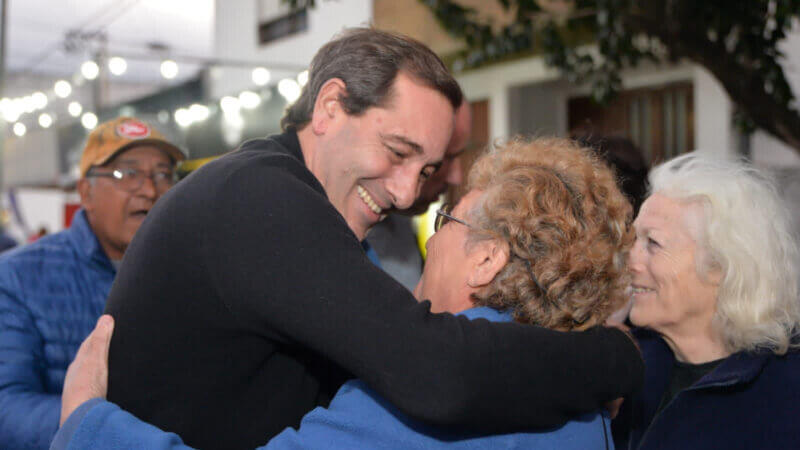 Garro en campaña:» Vamos a seguir cambiando la historia de la ciudad»